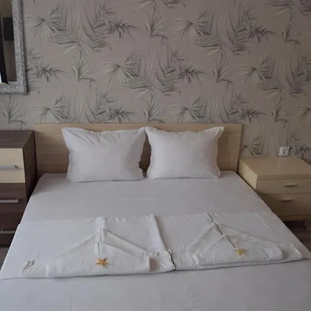 게스트하우스 Gloria 네세부르